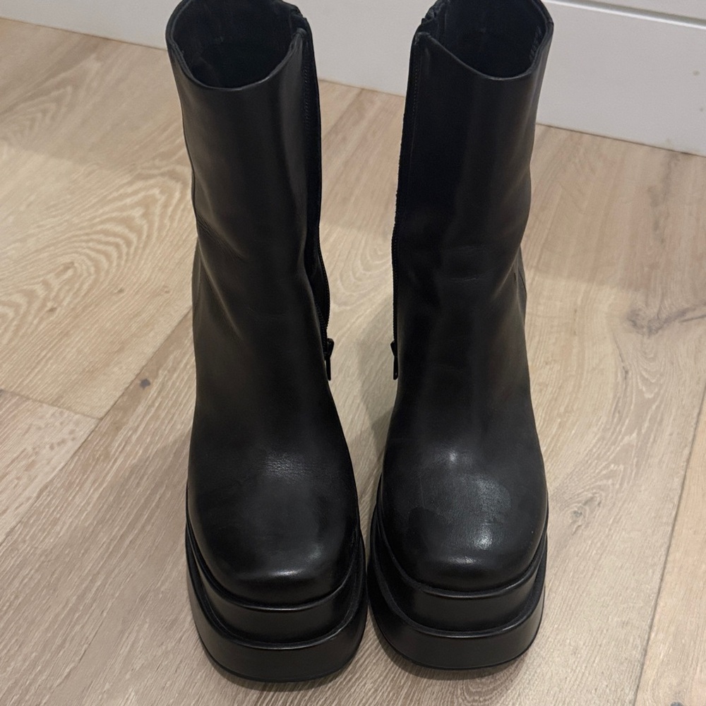 Steve Madden Black Platform Boots